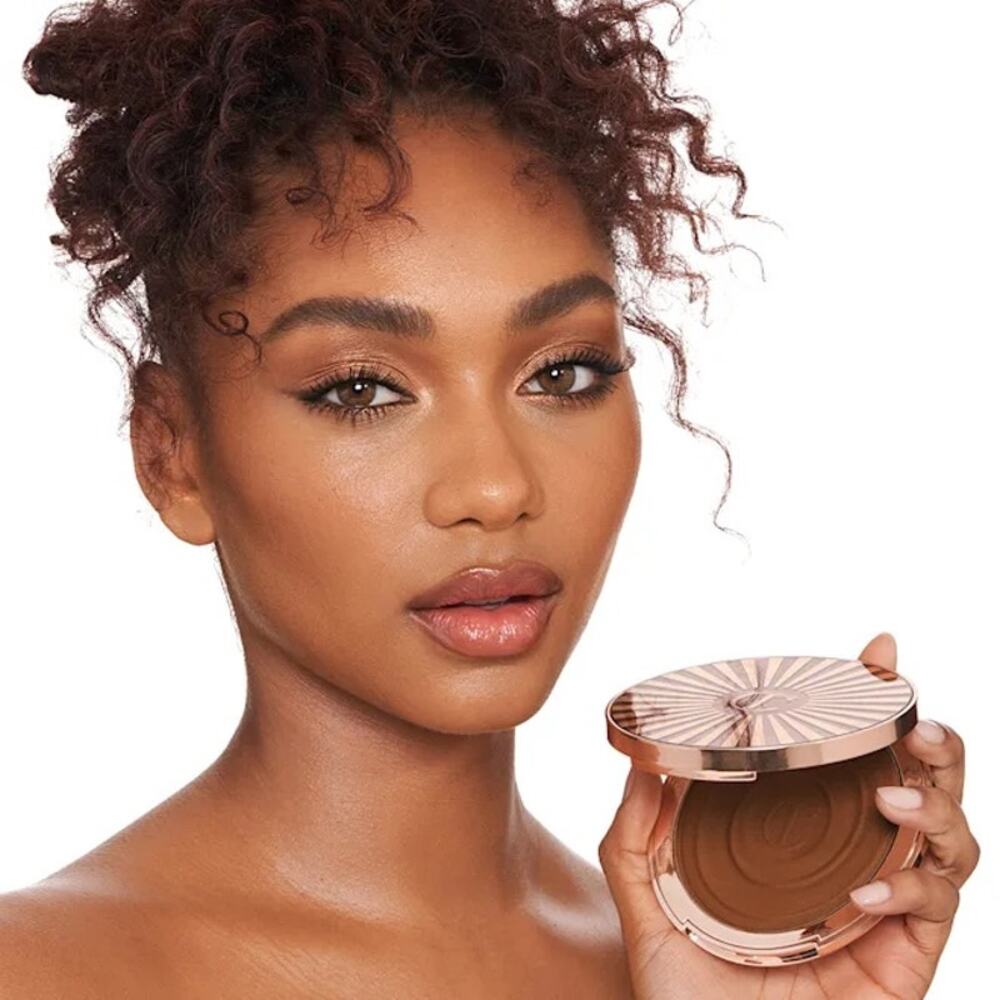 NEW Charlotte Tilbury Beautiful Skin Sun-Kissed Glow Cream Bronzer in 3 Tan - Picture 2 of 6